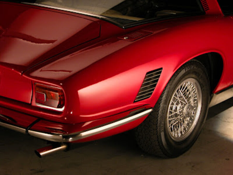 Deep gloss ceramic coated paint